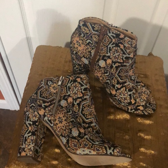 🌼Flashy Open Toe boots💥 - Picture 2 of 4